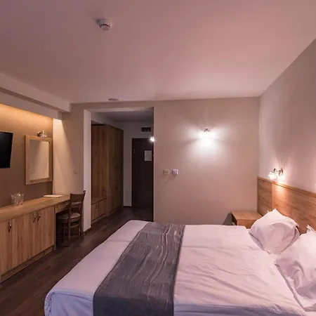 семеен магнолия 卡赞勒克