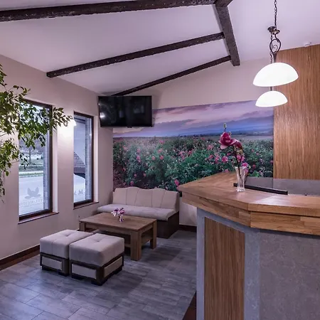 семеен магнолия 3* 卡赞勒克